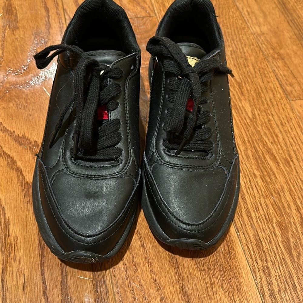 Black leather Roberto cavalier sneakers in very good condition